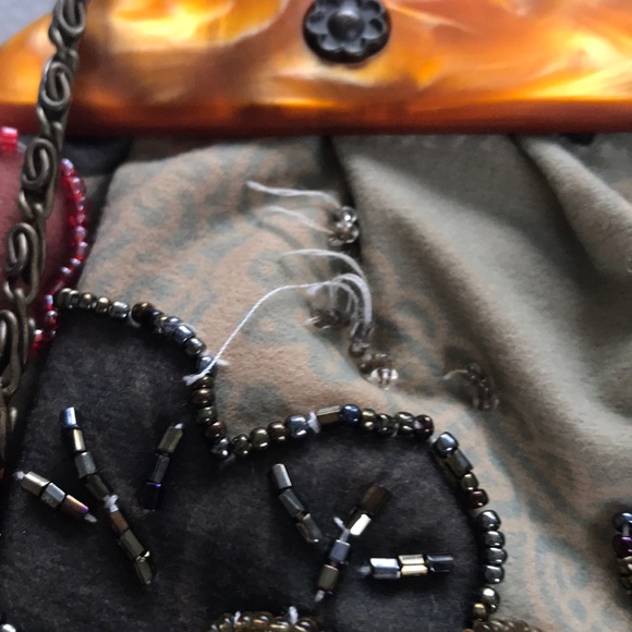 Beaded bag5️⃣for$3️⃣0️⃣ - Picture 6 of 6